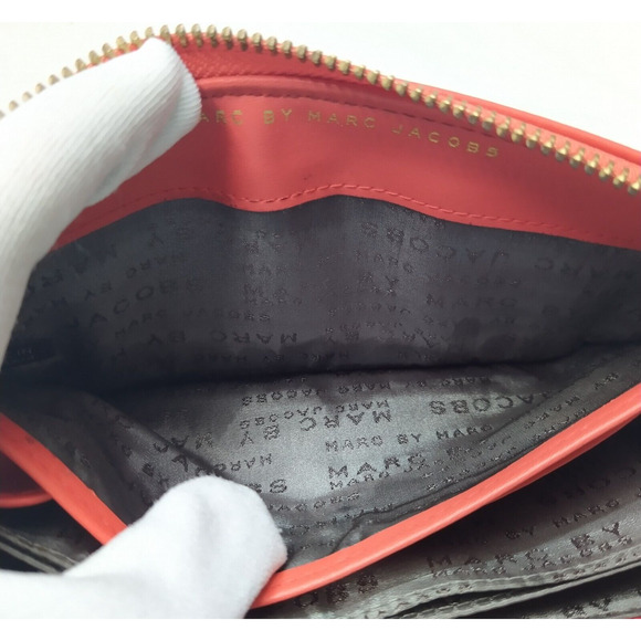 Marc By Marc Jacobs Hot Pink Nylon Zip Around Credit Card Long Wallet - Picture 14 of 16